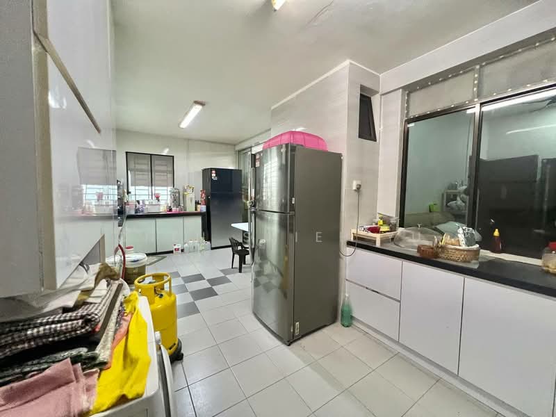 2-storey Terraced House for Sale in Permas Jaya (Johor Bahru) - Chen Shieh Yu - Kitchen - PropertyGuru.com.my