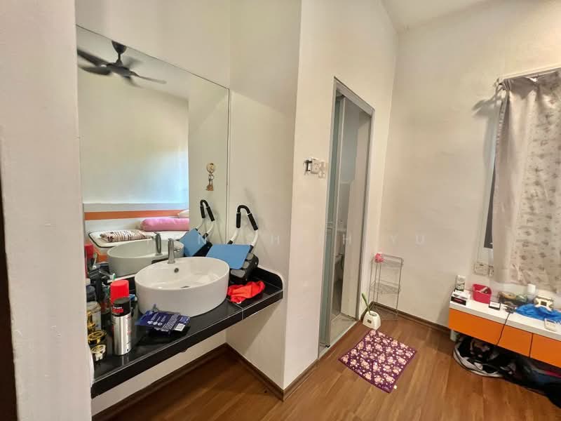 2-storey Terraced House for Sale in Permas Jaya (Johor Bahru) - Chen Shieh Yu - Bathroom - PropertyGuru.com.my