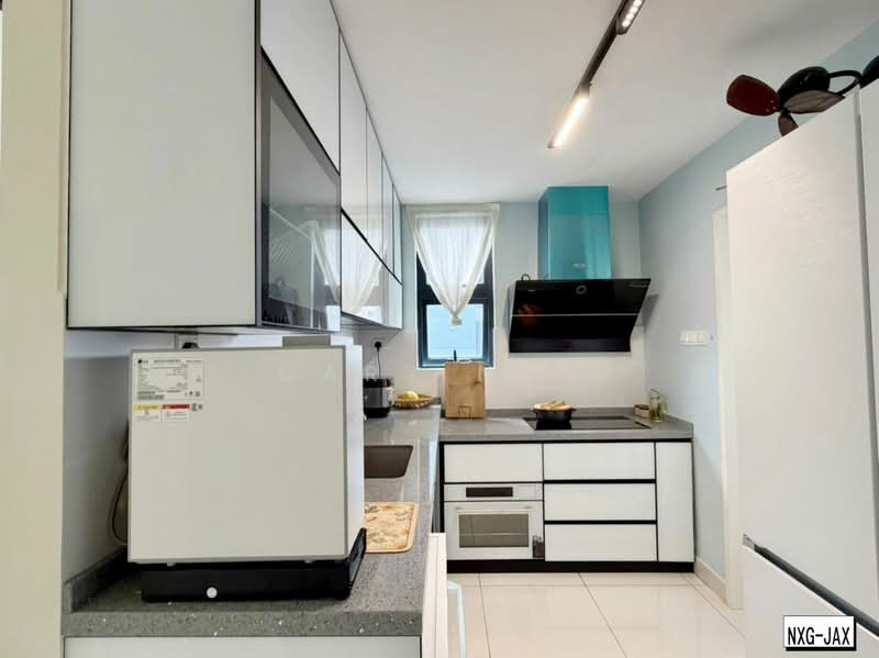 Service Residence for Rent at TRIO By Setia - Gary Nge - Kitchen - PropertyGuru.com.my