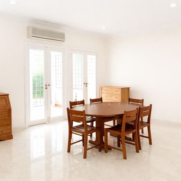 Semi-Detached House for Rent in Taman Tun Dr Ismail (Kuala Lumpur) - Joseph Ling - Dining Room - PropertyGuru.com.my