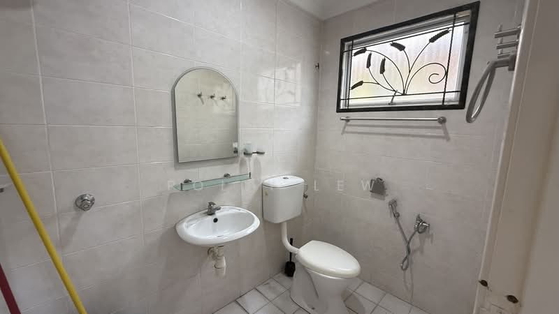 Taman Jelok Impian untuk Untuk Dijual - RM 600,000, Apr 2026 - Bathroom - PropertyGuru.com.my