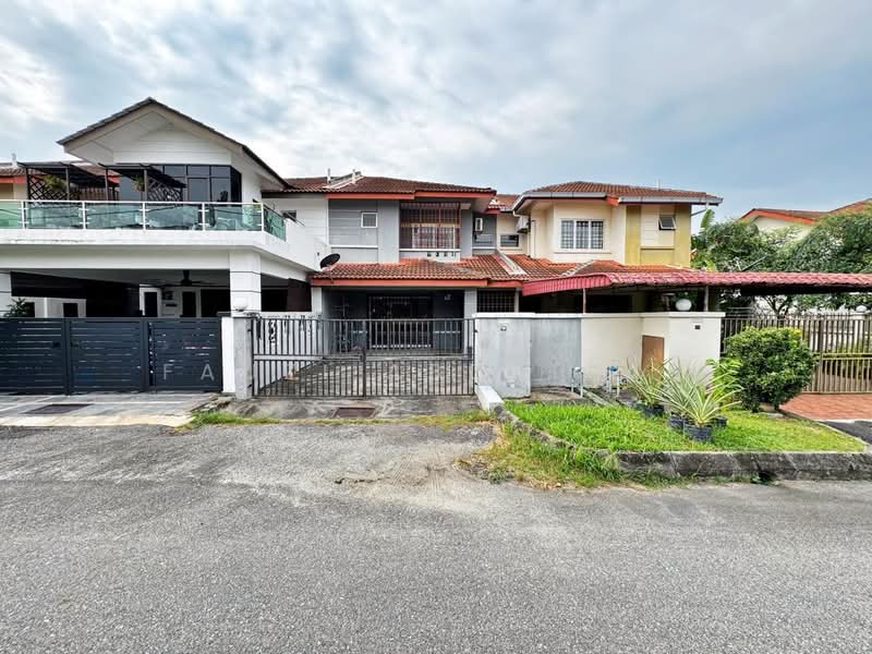 Seksyen 6, Bandar Bukit Mahkota - 1