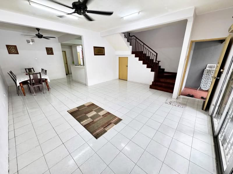 Seksyen 6, Bandar Bukit Mahkota - 2