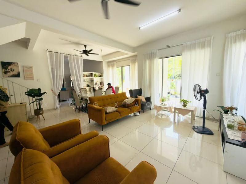 Rumah Teres 2-Tingkat untuk Dijual di Bandar Tasik Puteri (Rawang) - Kwong Xiao Wei - Living Room - PropertyGuru.com.my