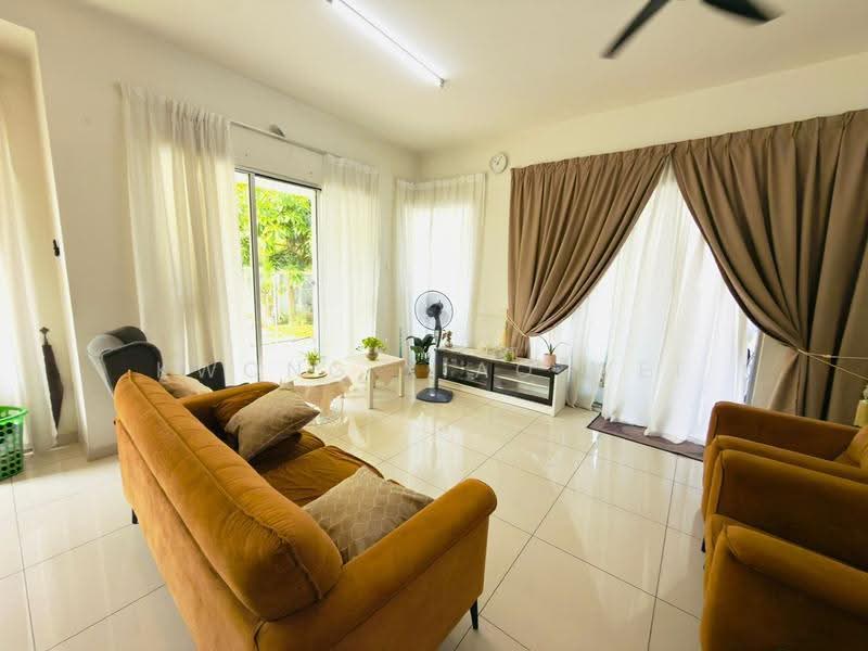 Rumah Teres 2-Tingkat untuk Dijual di Bandar Tasik Puteri (Rawang) - Kwong Xiao Wei - Living Room - PropertyGuru.com.my