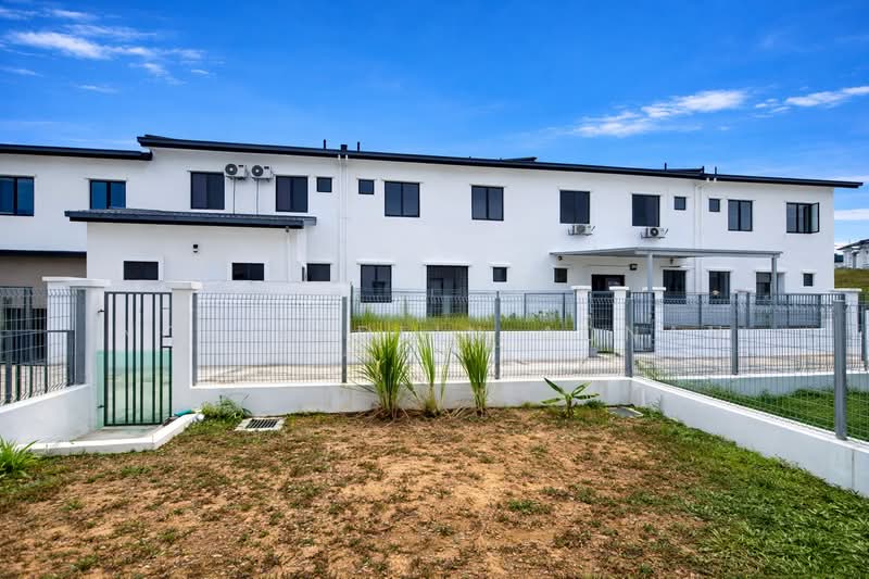 Rumah Teres 2 Tingkat untuk Dijual di Alam Sari (Bangi) - Nor Azdlin Adnan - Exterior - PropertyGuru.com.my