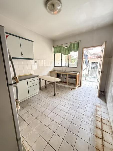 Rumah Teres 2-Tingkat untuk Dijual di Bandar Utama 7 (Bandar Utama) - Sandra Wang - Kitchen - PropertyGuru.com.my