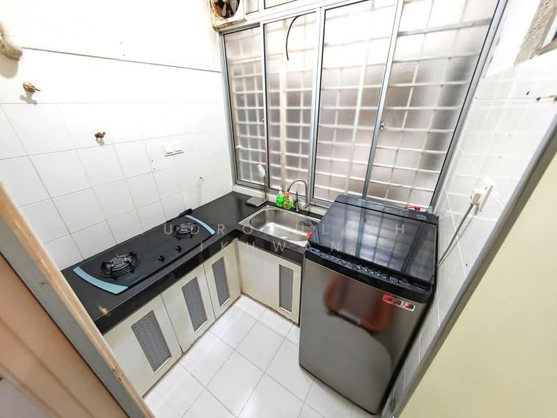 Condominium for Sale at Tiara Duta - Gudrotullah Ikhwan - Kitchen - PropertyGuru.com.my