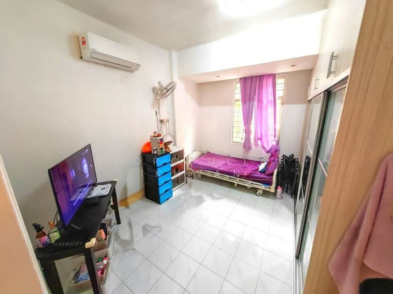 Condominium for Sale at Tiara Duta - Gudrotullah Ikhwan - Bedroom - PropertyGuru.com.my