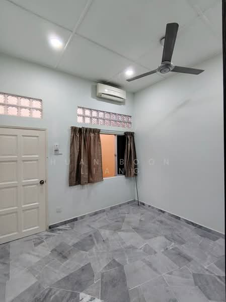 For Rent - Taman Aman