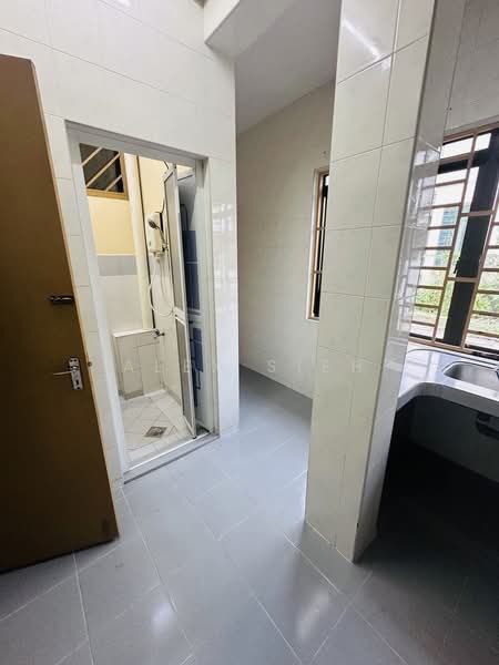 Permas Jaya untuk Untuk Dijual - RM 688,000, Apr 2026 - Bathroom - PropertyGuru.com.my