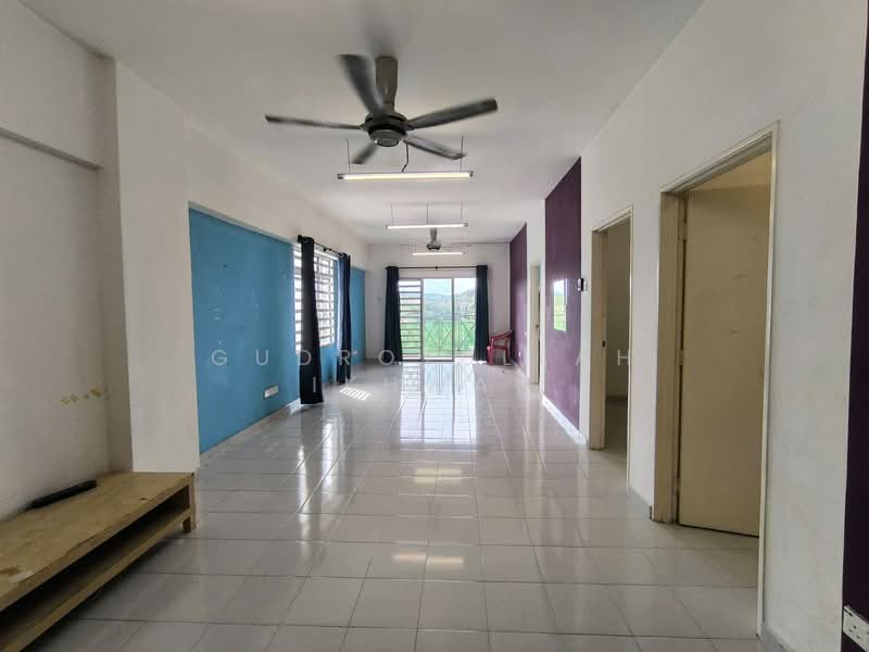 Condominium for Sale at Desa Pelangi Condominium - Gudrotullah Ikhwan - Living Room - PropertyGuru.com.my