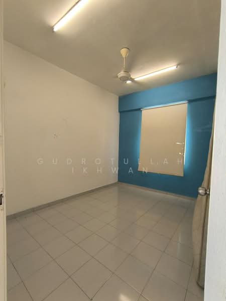 Condominium for Sale at Desa Pelangi Condominium - Gudrotullah Ikhwan - Interior - PropertyGuru.com.my