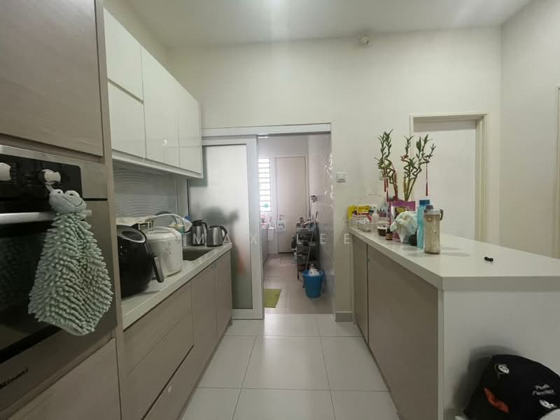 3-storey Terraced House for Sale in Bandar Mahkota Cheras (Cheras) - Max Lee - Kitchen - PropertyGuru.com.my