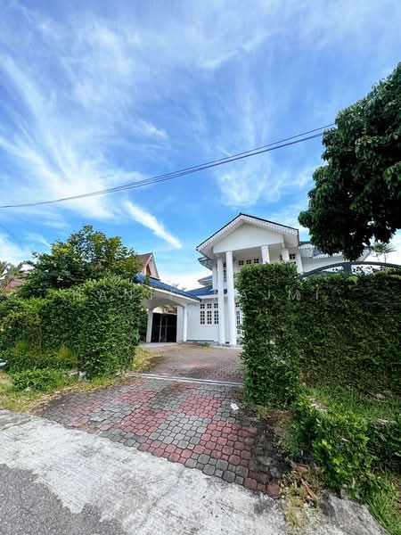 Bungalow for Sale in Taman Nong Chik (Johor Bahru) - Hanif Najmi - Exterior - PropertyGuru.com.my