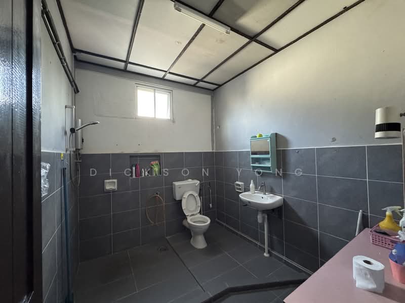 Rumah Berkembar untuk Dijual di Kuching (Sarawak) - Dickson Yong - Bathroom - PropertyGuru.com.my