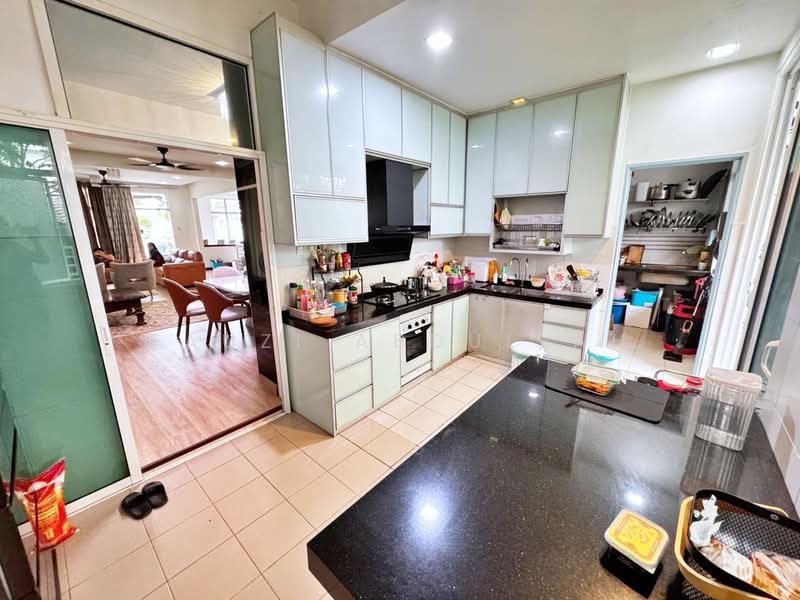 Semi-Detached House for Sale in Saujana Villa (Kajang) - Fauzi Abdullah - Kitchen - PropertyGuru.com.my