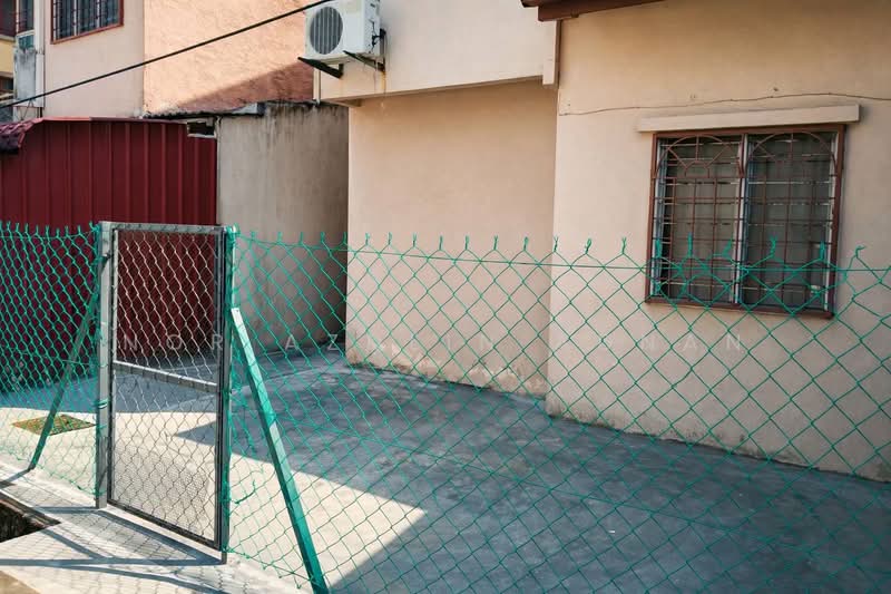 Terraced House for Sale in Subang Jaya (Selangor) - Nor Azdlin Adnan - Exterior - PropertyGuru.com.my