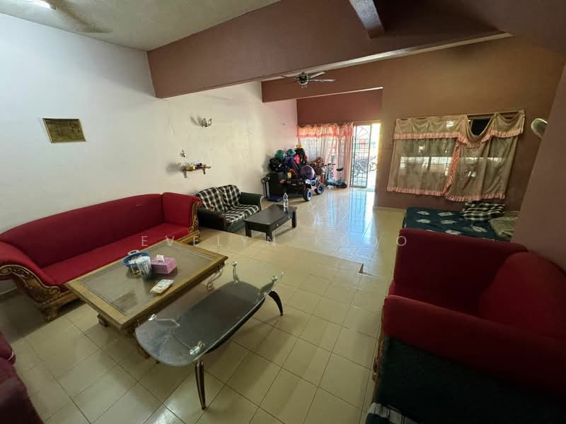 New Green Park Rawang untuk Untuk Dijual - RM 400,000, Apr 2026 - Living Room - PropertyGuru.com.my