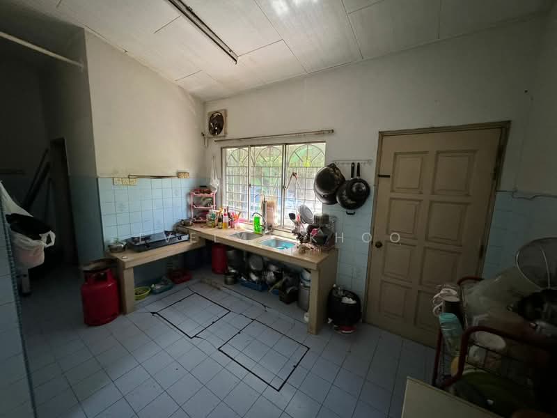 New Green Park Rawang untuk Untuk Dijual - RM 400,000, Apr 2026 - Kitchen - PropertyGuru.com.my