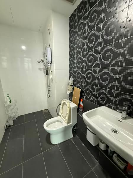 Service Residence for Rent at Wave @ Marina Cove - Jayson Teo - Bathroom - PropertyGuru.com.my