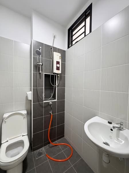 Taman Mutiara Rini untuk Untuk Disewa - RM 3,000 /bulan, Apr 2026 - Bathroom - PropertyGuru.com.my