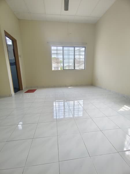 Rumah Teres 2 Tingkat untuk Dijual di Taman Saga (Ampang) - Jun Kien Chu - PropertyGuru.com.my