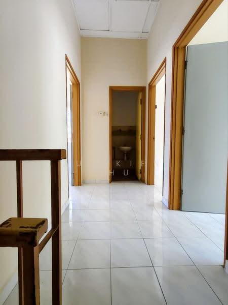 2-storey Terraced House for Sale in Taman Saga (Ampang) - Jun Kien Chu - Corridor - PropertyGuru.com.my