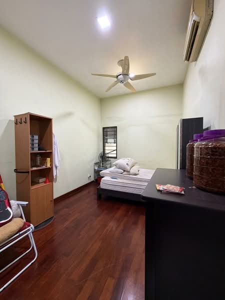 Rumah Teres untuk Dijual di Batu Caves (Selangor) - Kelven Tan - Bedroom - PropertyGuru.com.my