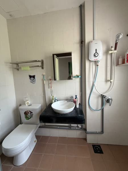Rumah Teres untuk Dijual di Batu Caves (Selangor) - Kelven Tan - Bathroom - PropertyGuru.com.my