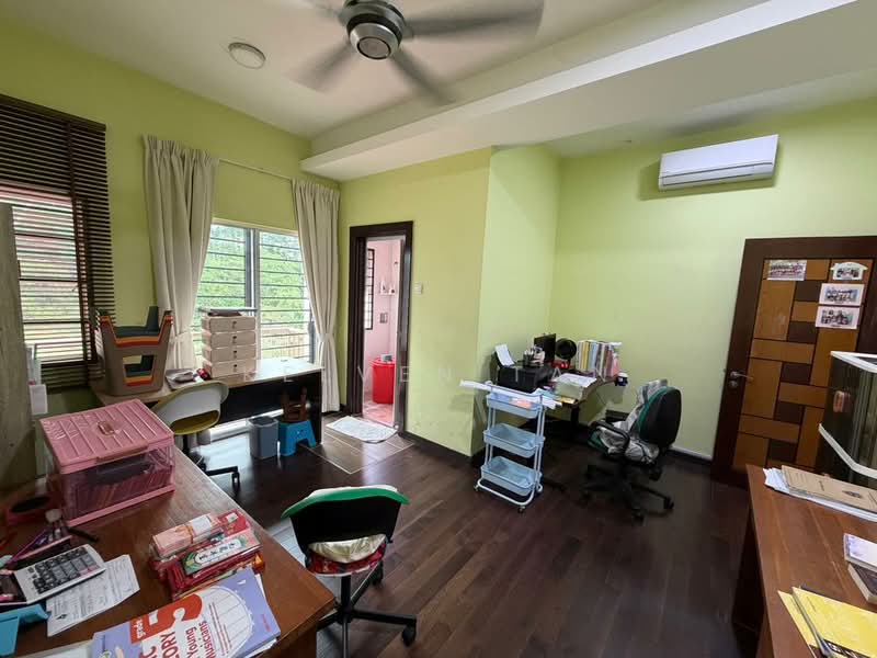 Rumah Teres untuk Dijual di Batu Caves (Selangor) - Kelven Tan - Study - PropertyGuru.com.my