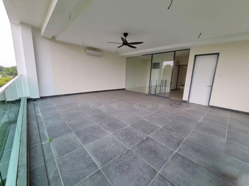 3-storey Terraced House for Sale in Bandar Nusaputra (Puchong) - Evan Goh - Balcony - PropertyGuru.com.my