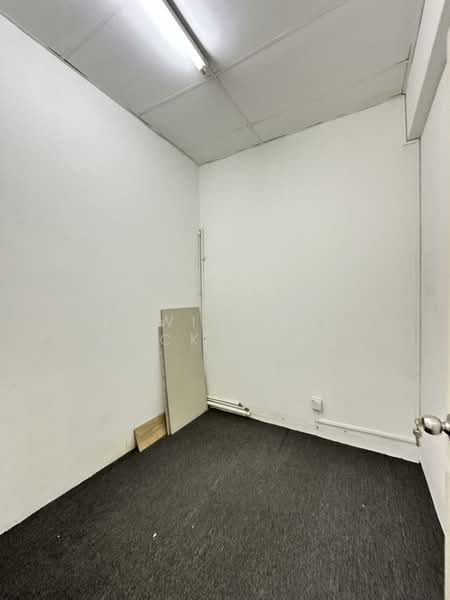 Office for Rent in Taman Bukit Piatu Mutiara (Bukit Baru) - Edwin Koh Hock Yong - Interior - PropertyGuru.com.my