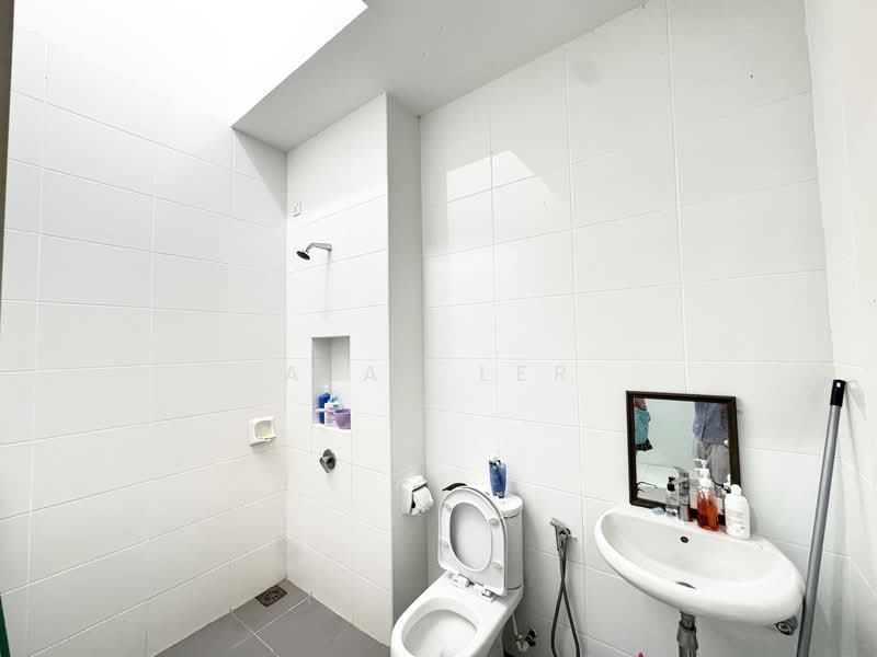Terraced House for Sale in Johor Bahru (Johor) - Alan Ler - Bathroom - PropertyGuru.com.my