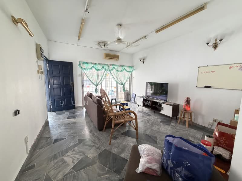 2-storey Terraced House for Sale in Bandar Utama (Selangor) - Soon Lee Wang - Living Room - PropertyGuru.com.my