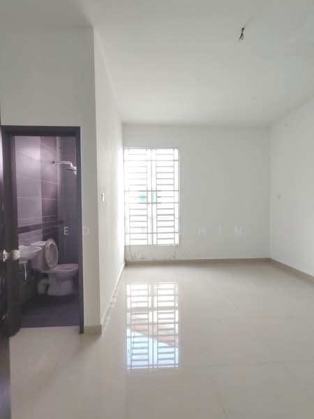 Semi-Detached House for Sale in Taman Impian Indah (Bukit Mertajam) - Edwin Chin - Bathroom - PropertyGuru.com.my