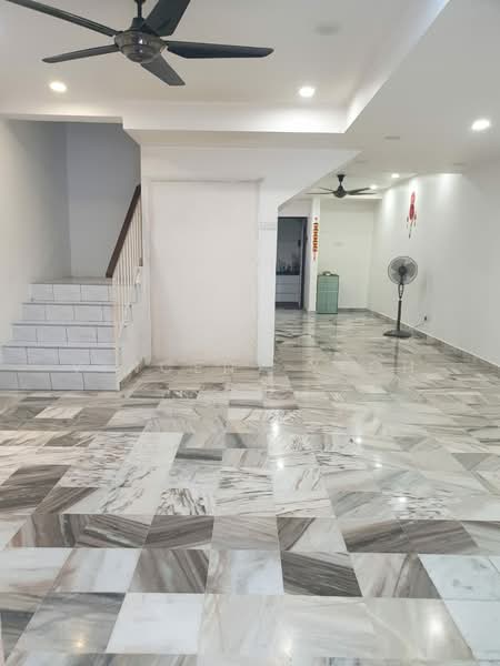 2.5-storey Terraced House for Sale at Taman Cheras Jaya - Vincent Yeoh - Living Room - PropertyGuru.com.my