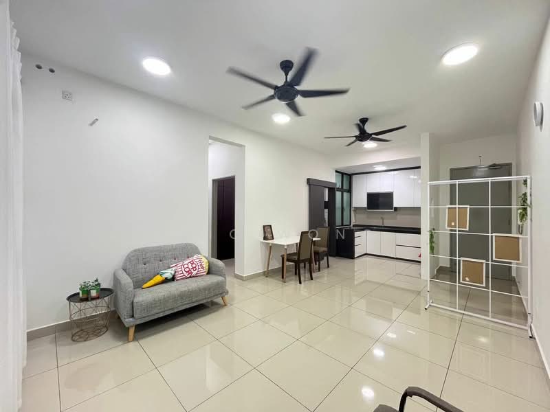 Austin Regency (Pangsapuri Austin Perdana) untuk Untuk Disewa - RM 1,850 /bulan, Apr 2026 - Living Room - PropertyGuru.com.my
