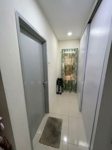 Rumah Teres 2 Tingkat untuk Dijual di Taman Garing (Rawang) - Lucy Chow - Corridor - PropertyGuru.com.my