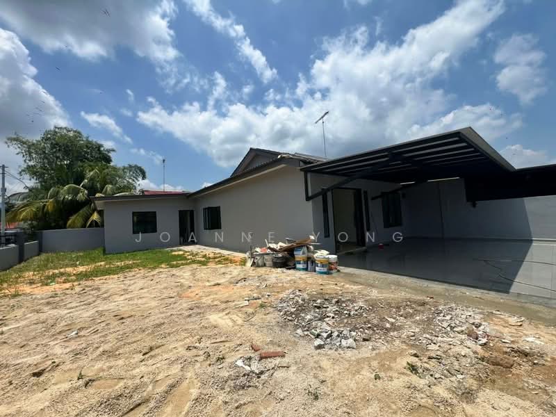 Single Storey Terrace Corner Lot @ 1491 Jalan Sri Putri 4/5, Taman Putri Kulai, Kulai Johor untuk Untuk Dijual - RM 658,000, Apr 2026 - Exterior - PropertyGuru.com.my