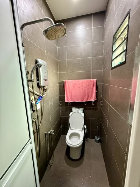 1-storey Terraced House for Sale in Pandamaran (Klang) - Simon Lee - Bathroom - PropertyGuru.com.my