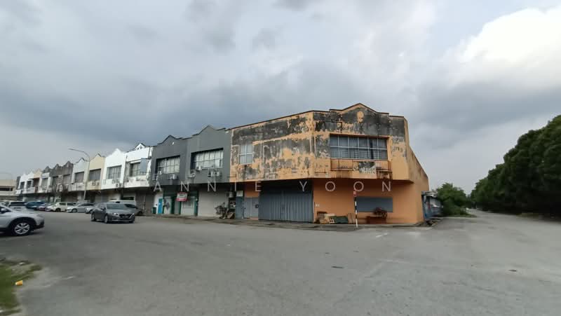 Factory for Sale in Taman Perindustrian Bukit Serdang (Seri Kembangan) - Annie Yoon - Exterior - PropertyGuru.com.my