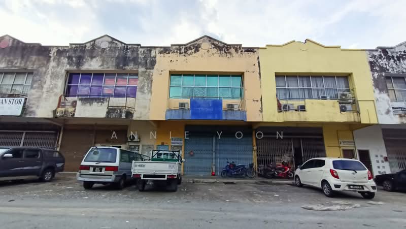 Factory for Sale in Taman Perindustrian Bukit Serdang (Seri Kembangan) - Annie Yoon - Exterior - PropertyGuru.com.my