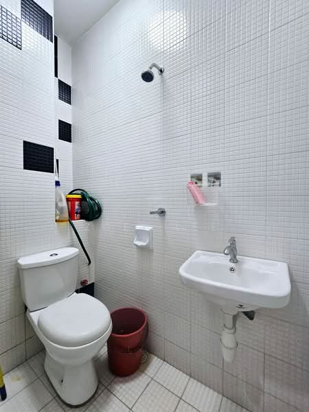 Service Residence for Sale at The Sky Executive Suites - Zoey Lee - Bathroom - PropertyGuru.com.my