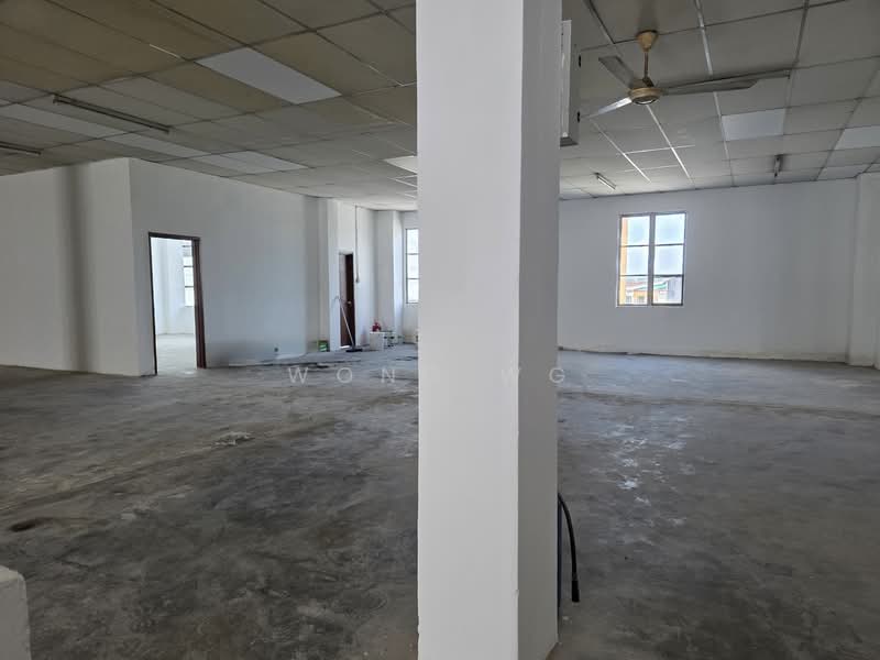 Shop / Office for Rent in Pusat Bandar Baru Rawang (Rawang) - Wong WG - Interior - PropertyGuru.com.my