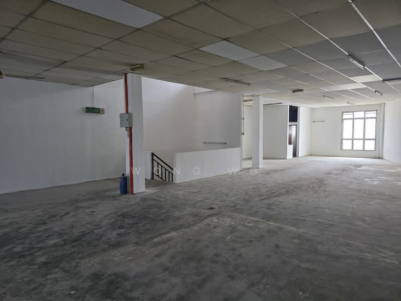 Shop / Office for Rent in Pusat Bandar Baru Rawang (Rawang) - Wong WG - Interior - PropertyGuru.com.my