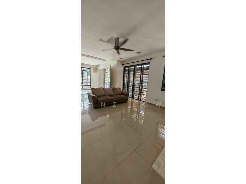 3-storey Terraced House for Rent in Puchong (Selangor) - Hanz Low - Living Room - PropertyGuru.com.my