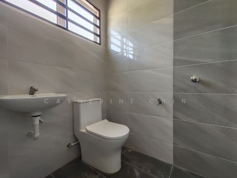 1-storey Terraced House for Sale in Ipoh (Perak) - Catherine Chin - Bathroom - PropertyGuru.com.my
