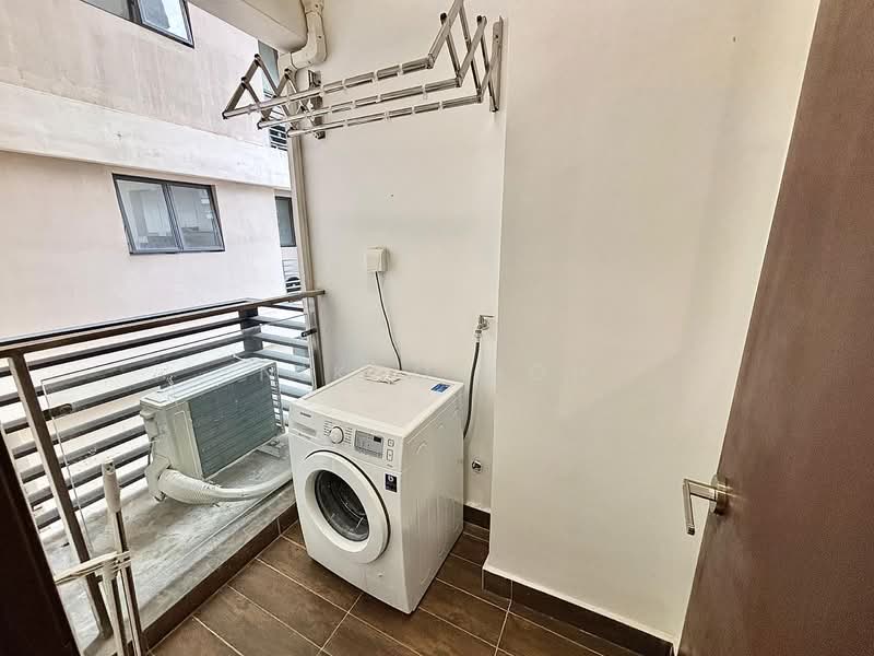 Condominium for Rent at Kings Bay @ Country Garden Danga Bay - Nikko Soh - Balcony - PropertyGuru.com.my