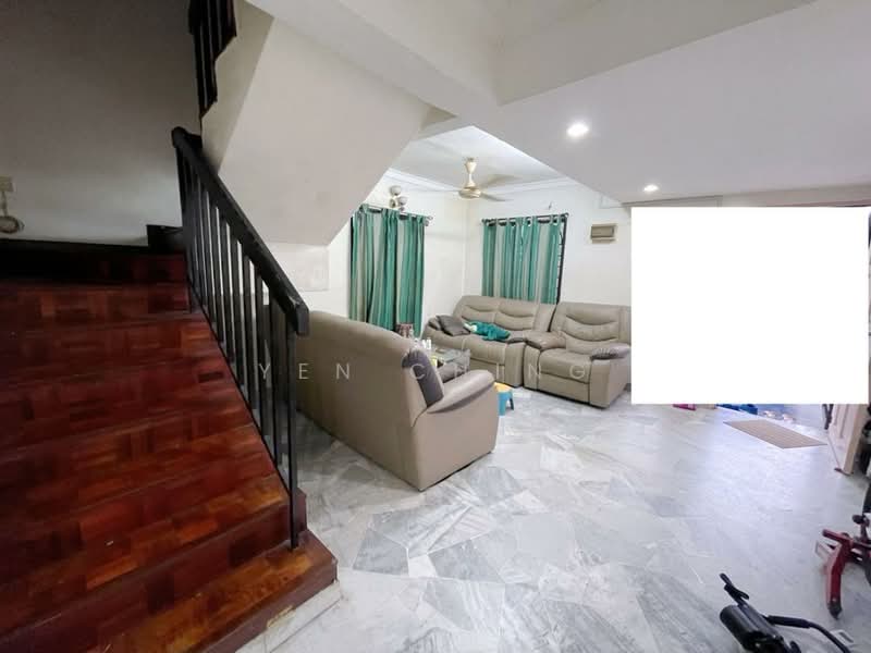 1.5-storey Terraced House for Sale in Kepong (Kuala Lumpur) - Yen Ching - Living Room - PropertyGuru.com.my